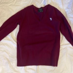 Abercrombie & Fitch S V-neck sweater